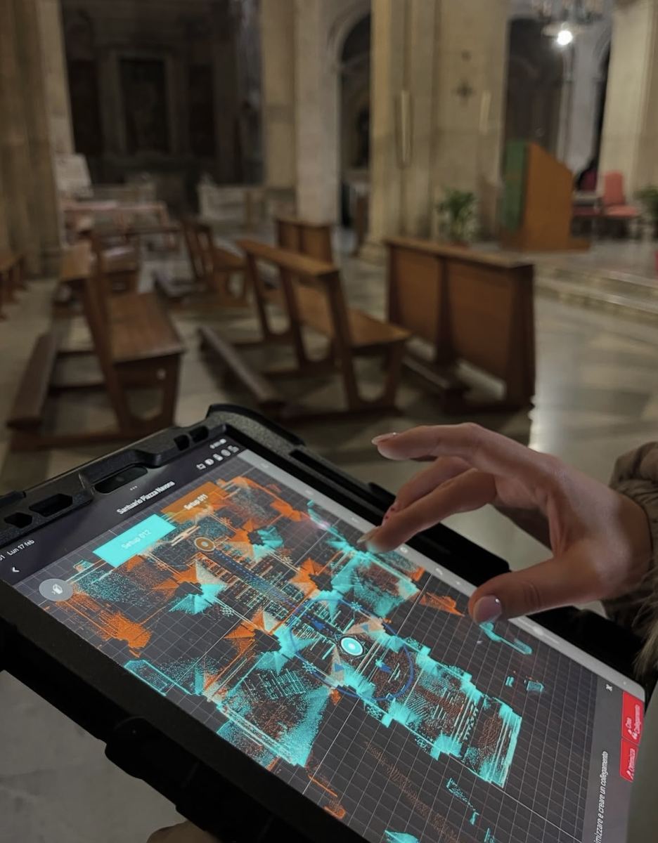 Controllo del rilievo sul tablet in cantiere